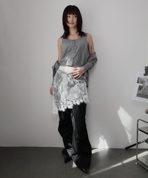 Ulysses(ユリシス)の「レースレイヤードアシメスカート(スカート・レディース・ホワイト/ブラック・F)」の3枚目の写真