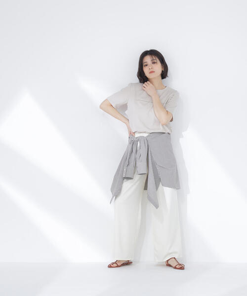 NATURAL BEAUTY BASIC（ナチュラルビューティーベーシック）の「◇メッセージロゴＴシャツ（Tシャツ/カットソー・レディース・オフホワイト/チャコールグレー/ベージュ・FREE）」の22枚目の写真