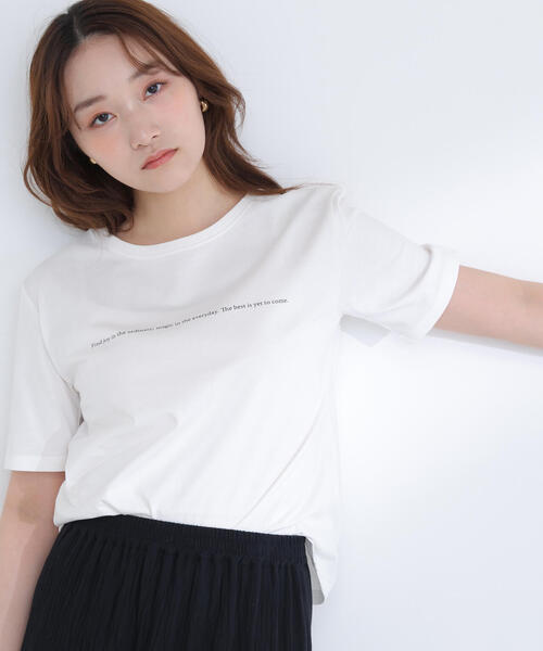 NATURAL BEAUTY BASIC（ナチュラルビューティーベーシック）の「◇メッセージロゴＴシャツ（Tシャツ/カットソー・レディース・オフホワイト/チャコールグレー/ベージュ・FREE）」の2枚目の写真