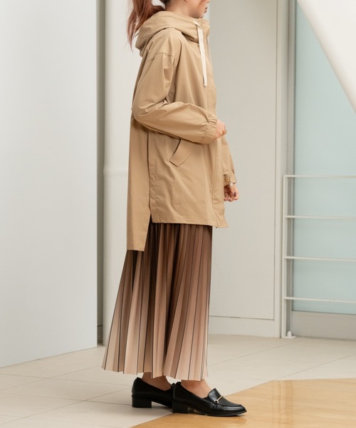 STRAWBERRY-FIELDS（ストロベリーフィールズ）の「2wayサーブルクロス撥水（マウンテンパーカー・レディース・ネイビー/ブラウン/サックスブルー・2）」の7枚目の写真