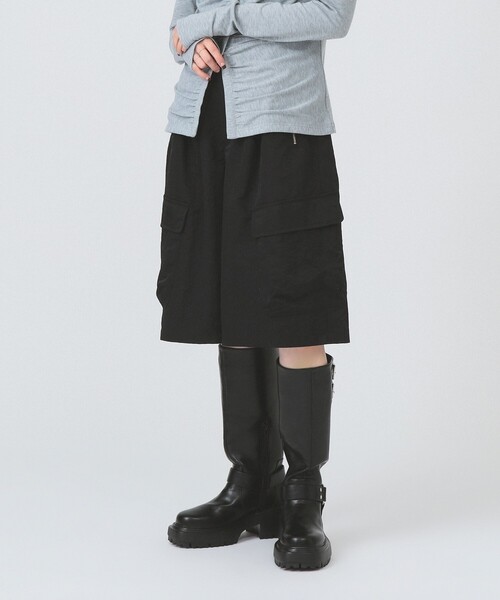 Ray BEAMS（レイビームス）の「カーゴ ハーフ パンツ（カーゴパンツ・レディース・オリーブ/ブラック・1/0）」の6枚目の写真