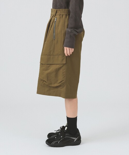 Ray BEAMS（レイビームス）の「カーゴ ハーフ パンツ（カーゴパンツ・レディース・オリーブ/ブラック・1/0）」の17枚目の写真