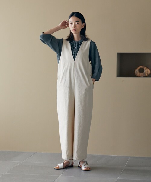 LOISIR(ロワズィール)の「【MTサイズ有り】グランジコットンポプリンオールインワン(サロペット/オーバーオール・レディース・ベージュ/ブラウン・M/MT)」の3枚目の写真
