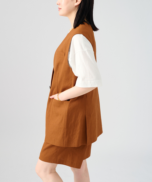 VERMEIL par iena（ヴェルメイユパーイエナ）の「Clean Linen ベスト（ベスト・レディース・ベージュ/キャメル・FREE）」の7枚目の写真