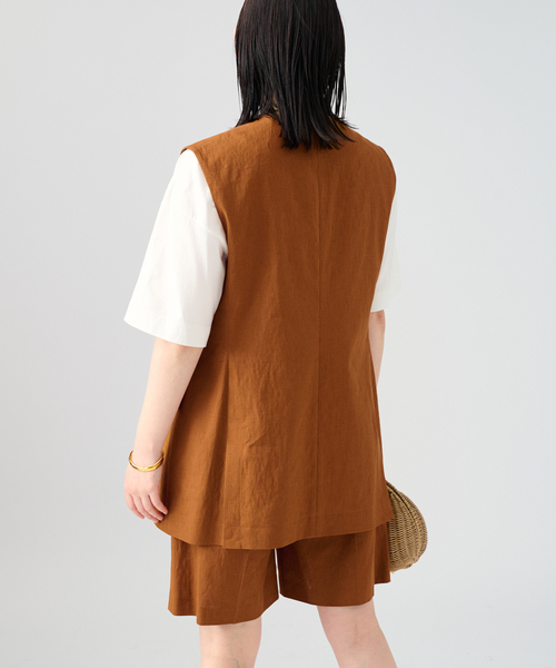 VERMEIL par iena（ヴェルメイユパーイエナ）の「Clean Linen ベスト（ベスト・レディース・ベージュ/キャメル・FREE）」の8枚目の写真