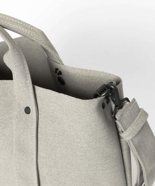 URBAN RESEARCH（アーバンリサーチ）の「KARRI AMIACALVA　2 WAYT TOTE M（トートバッグ・メンズ・グレー/ブラック・FREE）」の4枚目の写真
