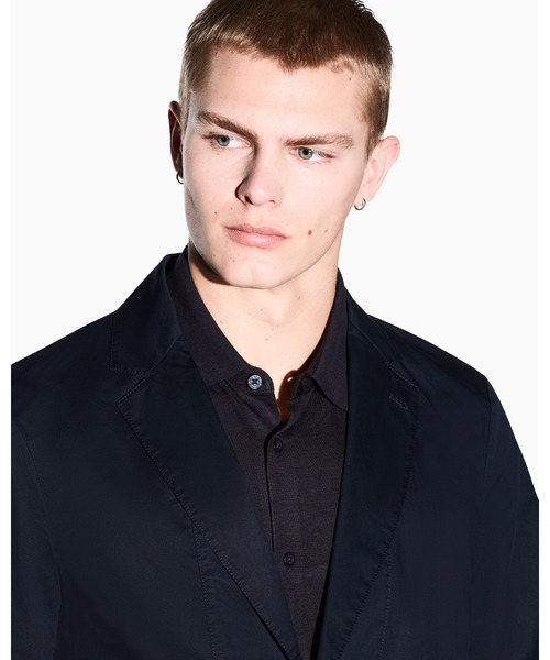 ARMANI EXCHANGE（アルマーニエクスチェンジ）の「【A|X アルマーニ エクスチェンジ】WE コットンツイル シングルブレストジャケット（テーラードジャケット・メンズ・オフホワイト/ダークネイビー・36/42/38/40/34inch）」の5枚目の写真