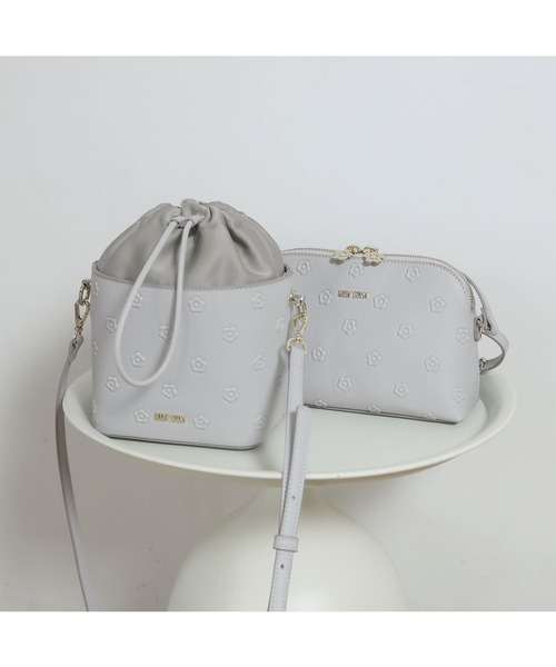 MARY QUANT（マリークワント）の「シンプルエンボスデイジー ポシェット（ショルダーバッグ・レディース・ベージュ/ライトブルー/ブラック・FREE）」の21枚目の写真
