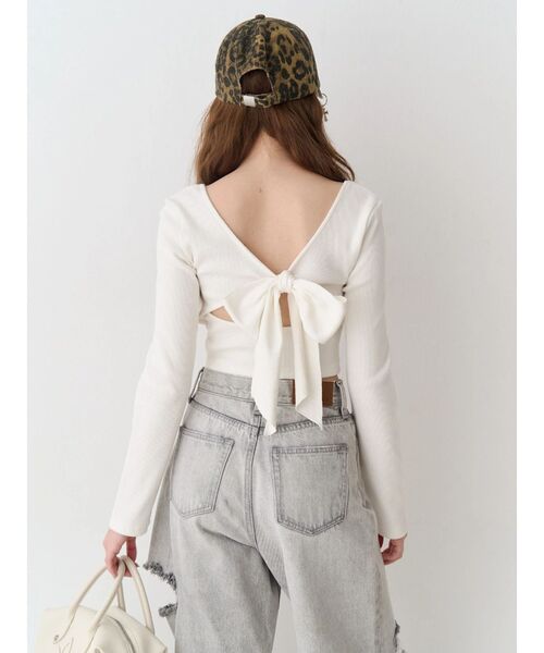 EVRIS（エヴリス）の「【パッド付】2WAYバックリボンスクエアネックリブトップス（Tシャツ/カットソー・レディース・グレー/ブラック/ホワイト/ピンク・FREE）」の2枚目の写真