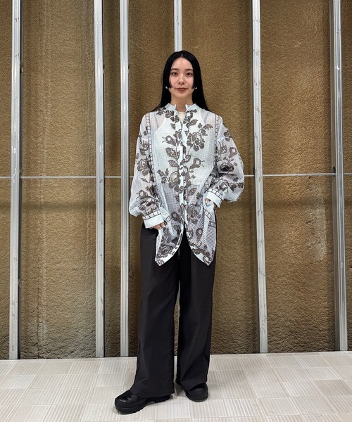 Ameri(アメリ)の「MEDI CROSS STITCH LIKE SHIRT(シャツ/ブラウス・レディース・ブルー/アイボリー/ブラック・FREE)」の22枚目の写真