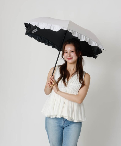 dazzlin（ダズリン）の「【dazzlin(ダズリン)】無地アーチフリル晴雨兼用傘（折りたたみ傘）（折りたたみ傘・レディース・ホワイト/スモークピンク/ブラック/ミント・FREE）」の9枚目の写真