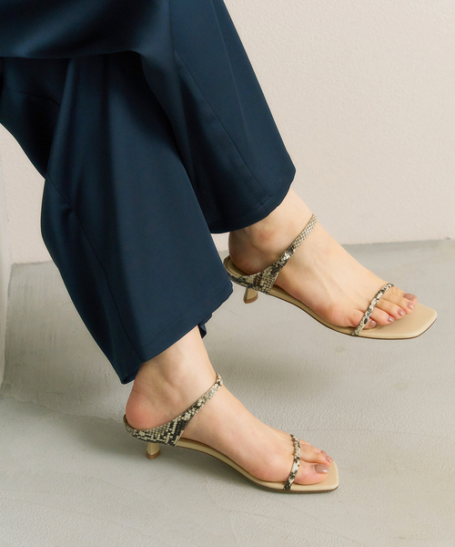 LE TALON（ルタロン）の「3.5cmWストラップサンダル（サンダル・レディース・ブラック×ブラック/ナチュラル/ブラウン/レッド・X-SMALL/SMALL/MEDIUM/LARGE/X-LARGE）」の3枚目の写真