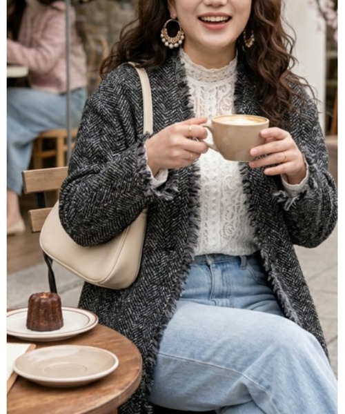 CHEER(チアー)の「フリンジ ノーカラーツイード スプリングコート(ノーカラーコート・レディース・ブラック/ホワイト/カーキ・M)」の4枚目の写真
