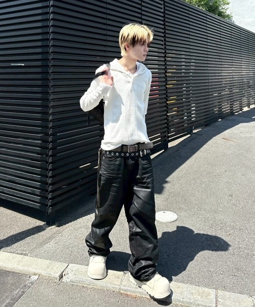 Never mind the XU / Chikashitsu+(ネバーマインド ザ エックスユー / チカシツプラス)の「【nmtc+】hooded henley neck long sleeve / 【エヌエムティーシープラス】フード付きヘンリーネック長袖Tシャツ <着用動画あり>(Tシャツ/カットソー・メンズ・グレー/ブラック/アイボリー・ONE SIZE)」の14枚目の写真