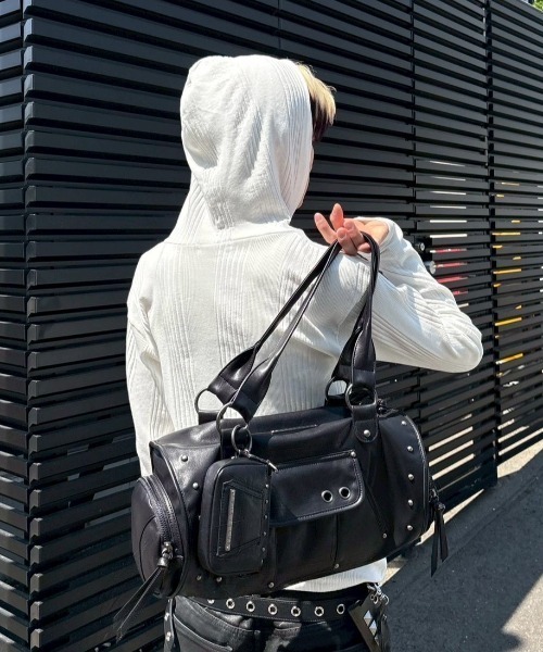 Never mind the XU / Chikashitsu+(ネバーマインド ザ エックスユー / チカシツプラス)の「【nmtc+】hooded henley neck long sleeve / 【エヌエムティーシープラス】フード付きヘンリーネック長袖Tシャツ <着用動画あり>(Tシャツ/カットソー・メンズ・グレー/ブラック/アイボリー・ONE SIZE)」の16枚目の写真