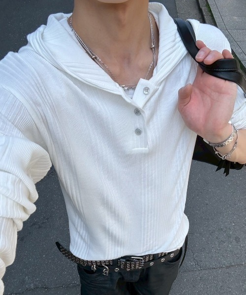 Never mind the XU / Chikashitsu+(ネバーマインド ザ エックスユー / チカシツプラス)の「【nmtc+】hooded henley neck long sleeve / 【エヌエムティーシープラス】フード付きヘンリーネック長袖Tシャツ <着用動画あり>(Tシャツ/カットソー・メンズ・グレー/ブラック/アイボリー・ONE SIZE)」の11枚目の写真