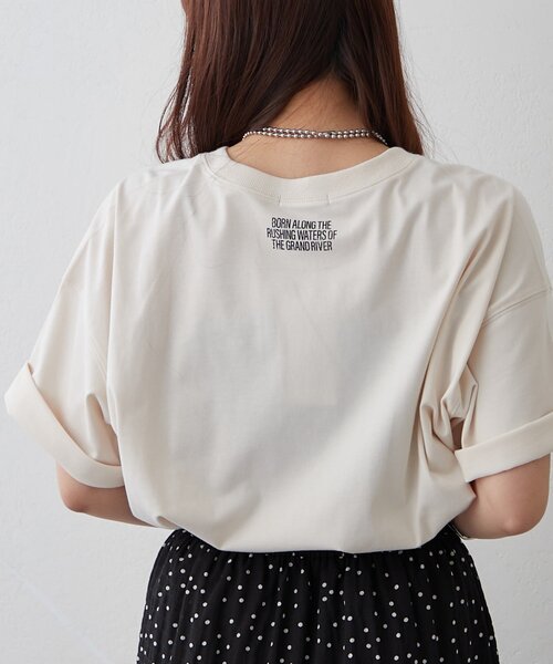 Remind me and forever(リマインドミーアンドフォーエバー)の「《サスティナブル》ロゴTシャツ(Tシャツ/カットソー・レディース・スミクロ/オフホワイト/アイボリー・FREE)」の9枚目の写真