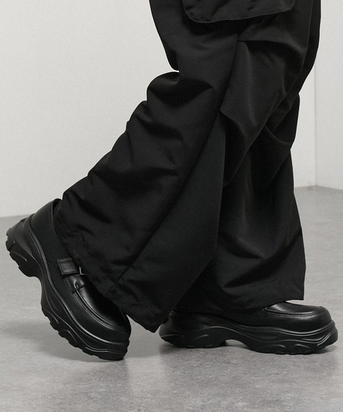 Alfred Alex(アルフレッドアレックス)の「【Alfred Alex】+5cm Chunky High-Sole Belt Sneaker Loafer / ハイソール ベルトスニーカーローファー(ローファー・メンズ・ブラック・L/M/S)」の21枚目の写真