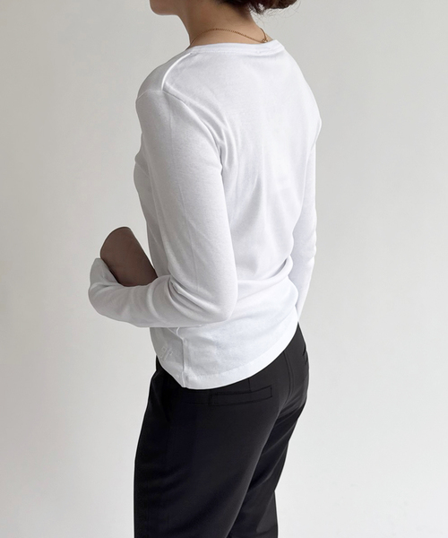 BAUM UND PFERDGARTEN（バウムウンドヘルガーデン）の「【BAUM UND PFERDGARTEN/バウム ウンド ヘルガーデン】MAIN ロングTEEシャツ（Tシャツ/カットソー・レディース・ネイビー/ホワイト・FREE）」の5枚目の写真