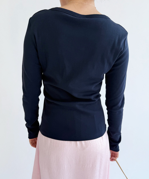 BAUM UND PFERDGARTEN（バウムウンドヘルガーデン）の「【BAUM UND PFERDGARTEN/バウム ウンド ヘルガーデン】MAIN ロングTEEシャツ（Tシャツ/カットソー・レディース・ネイビー/ホワイト・FREE）」の9枚目の写真