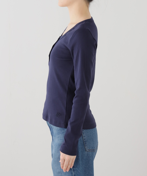 BAUM UND PFERDGARTEN（バウムウンドヘルガーデン）の「【BAUM UND PFERDGARTEN/バウム ウンド ヘルガーデン】MAIN ロングTEEシャツ（Tシャツ/カットソー・レディース・ネイビー/ホワイト・FREE）」の13枚目の写真