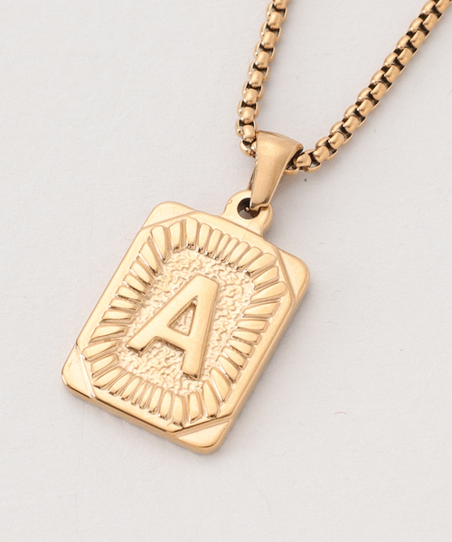 Noble（ノーブル）の「PETIT MOMENTS/プティモーメント Intial Rectangle Pendant Necklace（ネックレス・レディース・ゴールド・FREE）」の5枚目の写真