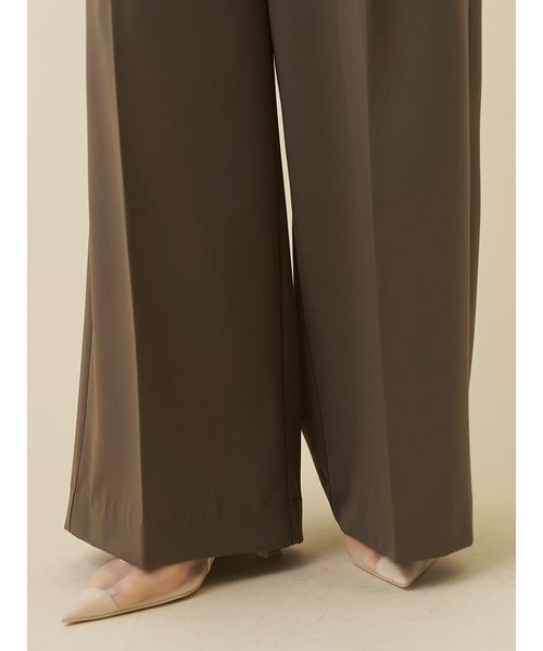 SNIDEL（スナイデル）の「シンプルタックパンツ（その他パンツ・レディース・ブラウン/グレー/ライトベージュ・0/1）」の9枚目の写真