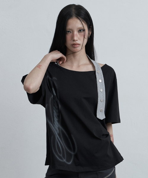 as you are(アズユーアー)の「ベルト付きホルターネックオフショルダーティー ブラック(Tシャツ/カットソー・レディース・その他・OS)」の2枚目の写真
