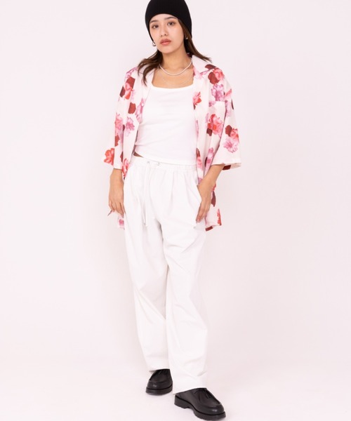 WYZ wear(ダブリューワイジィーウェア)の「オーバーサイズ総柄開襟アロハシャツ/花柄/蝶々柄/フラワーバタフライ/ユニセックス(シャツ/ブラウス・メンズ・ブラック/アイボリー/ブラック系その他/ホワイト・M/L/XL)」の21枚目の写真