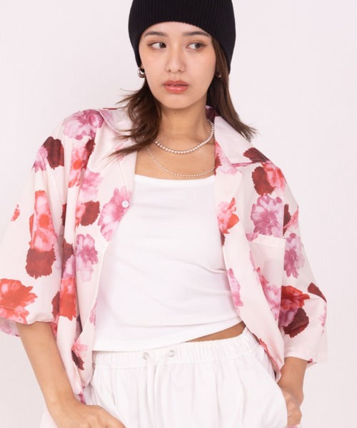 WYZ wear(ダブリューワイジィーウェア)の「オーバーサイズ総柄開襟アロハシャツ/花柄/蝶々柄/フラワーバタフライ/ユニセックス(シャツ/ブラウス・メンズ・ブラック/アイボリー/ブラック系その他/ホワイト・M/L/XL)」の6枚目の写真