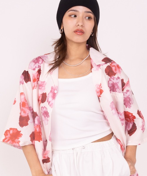 WYZ wear(ダブリューワイジィーウェア)の「オーバーサイズ総柄開襟アロハシャツ/花柄/蝶々柄/フラワーバタフライ/ユニセックス(シャツ/ブラウス・メンズ・ブラック/アイボリー/ブラック系その他/ホワイト・M/L/XL)」の7枚目の写真