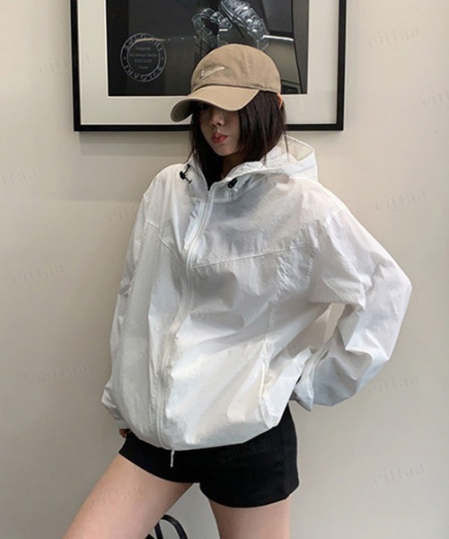 Dalfwin(ダールフィン)の「韓国ファッション 薄手ドローストリングウインドブレーカー(マウンテンパーカー・レディース・ホワイト/グレー・FREE)」の12枚目の写真