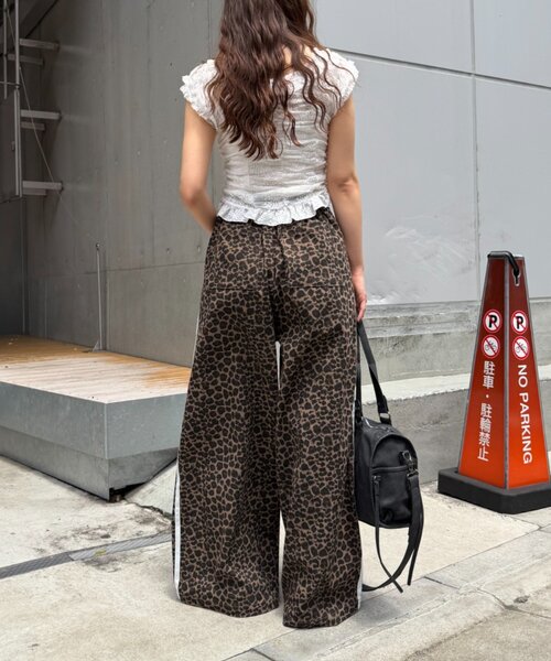 w closet(ダブルクローゼット)の「レオパードラインパンツ(その他パンツ・レディース・カーキ/ブラウン・MEDIUM/SMALL)」の12枚目の写真