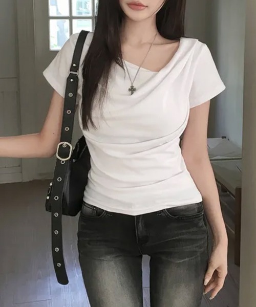 Emilie(エミリー)の「ドレープネック リブ 半袖トップス(Tシャツ/カットソー・レディース・アイボリー/ブラック/グレー/チャコールグレー・FREE)」の5枚目の写真
