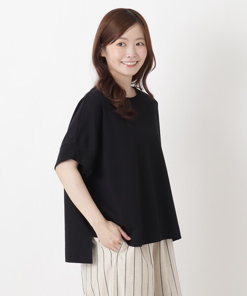 one'sterrace(ワンズテラス)の「【ひんやり】接触冷感 半袖プルオーバー(Tシャツ/カットソー・レディース・ブラウン系8/アイボリー系8/サックスブルー系8/ブラック系8/ブルー系その他7/グリーン系その他6・02)」の2枚目の写真