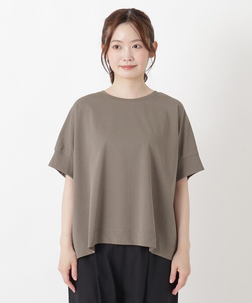 one'sterrace(ワンズテラス)の「【ひんやり】接触冷感 半袖プルオーバー(Tシャツ/カットソー・レディース・ブラウン系8/アイボリー系8/サックスブルー系8/ブラック系8/ブルー系その他7/グリーン系その他6・02)」の7枚目の写真