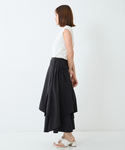 STUDIOUS(ステュディオス)の「【STUDIOUS/ステュディオス】Asymmetry Wrap Layer Skirt/アシンメトリーラップレイヤースカート/ウォッシャブル/オフィスカジュアル(スカート・レディース・カーキ/ブラック・FREE)」の3枚目の写真
