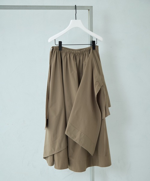 STUDIOUS(ステュディオス)の「【STUDIOUS/ステュディオス】Asymmetry Wrap Layer Skirt/アシンメトリーラップレイヤースカート/ウォッシャブル/オフィスカジュアル(スカート・レディース・カーキ/ブラック・FREE)」の18枚目の写真
