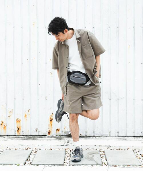 MARMOT(マーモット)の「『別注』Marmot×DOORS BODY BAG(ボディバッグ/ウエストポーチ・メンズ・ブラック/ネイビー・ONE)」の12枚目の写真