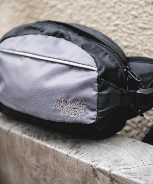MARMOT(マーモット)の「『別注』Marmot×DOORS BODY BAG(ボディバッグ/ウエストポーチ・メンズ・ブラック/ネイビー・ONE)」の15枚目の写真