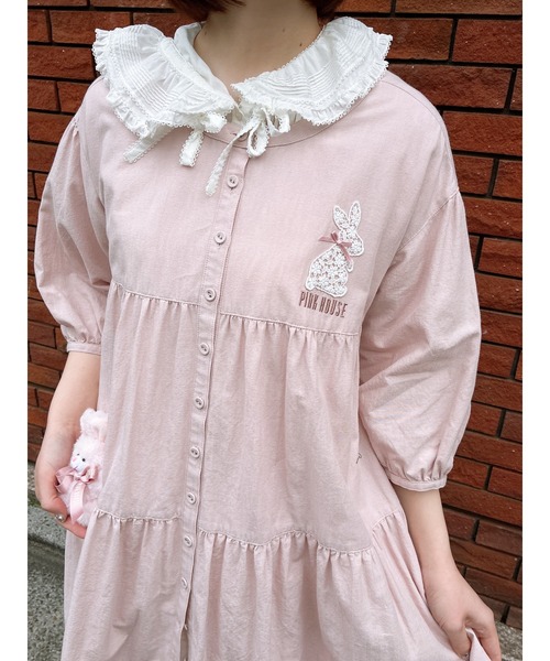 PINK HOUSE(ピンクハウス)の「レースうさぎアップリケ付きダンガリーワンピース(ワンピース・レディース・ブラック/ライトベージュ/ピンク/インディゴブルー・フリー)」の17枚目の写真