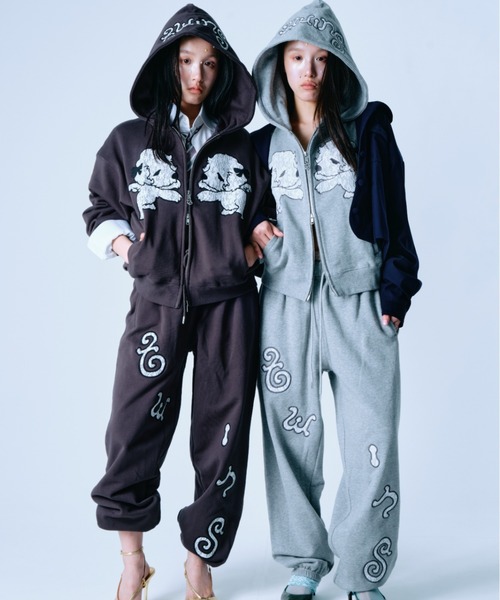 twins（nemne store）（ツインズ）の「Lace twins logo sweat pants（スウェットパンツ・レディース・チャコール/グレー系・SMALL/MEDIUM）」の12枚目の写真