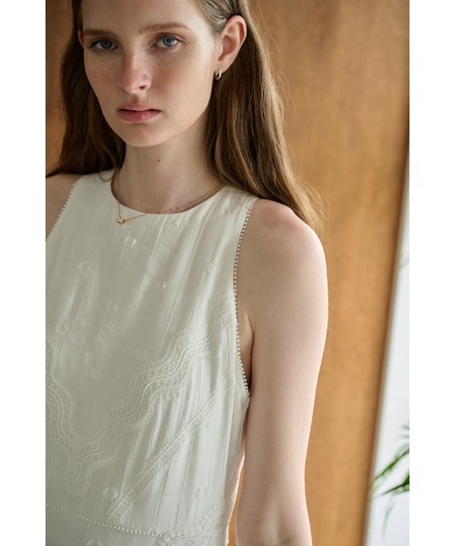 Estella.K(エステラケー)の「Florence Lace Dress ウェーブレーススウィッチングドレス(ワンピース・レディース・サックスブルー/ブラック/ホワイト・FREE)」の15枚目の写真