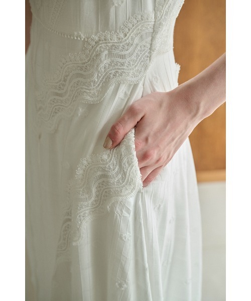 Estella.K(エステラケー)の「Florence Lace Dress ウェーブレーススウィッチングドレス(ワンピース・レディース・サックスブルー/ブラック/ホワイト・FREE)」の19枚目の写真