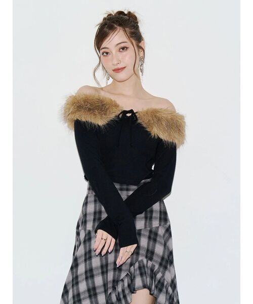 EVRIS(エヴリス)の「フェイクファードッキングオフショルトップス 秋服(Tシャツ/カットソー・レディース・ベージュ/ホワイト/ブラック・FREE)」の11枚目の写真