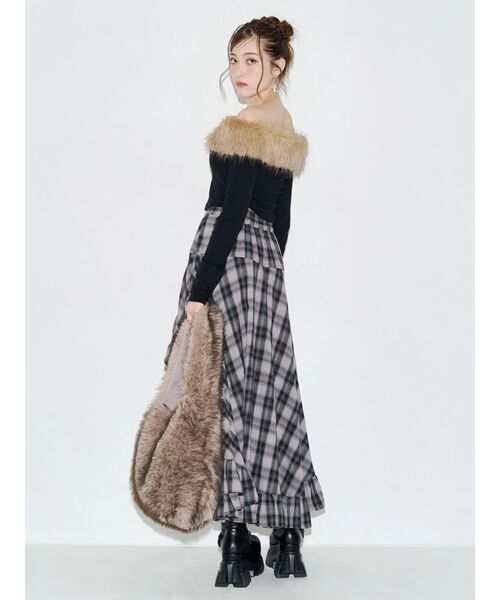 EVRIS(エヴリス)の「フェイクファードッキングオフショルトップス 秋服(Tシャツ/カットソー・レディース・ベージュ/ホワイト/ブラック・FREE)」の14枚目の写真