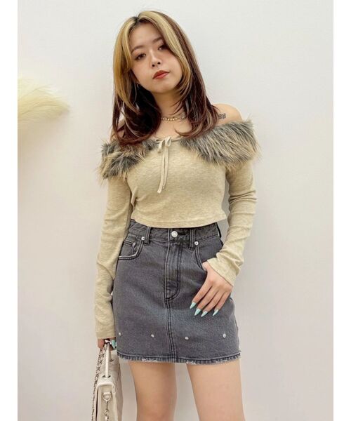EVRIS(エヴリス)の「フェイクファードッキングオフショルトップス 秋服(Tシャツ/カットソー・レディース・ベージュ/ホワイト/ブラック・FREE)」の18枚目の写真