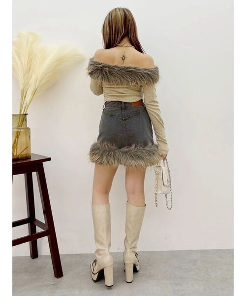 EVRIS(エヴリス)の「フェイクファードッキングオフショルトップス 秋服(Tシャツ/カットソー・レディース・ベージュ/ホワイト/ブラック・FREE)」の21枚目の写真