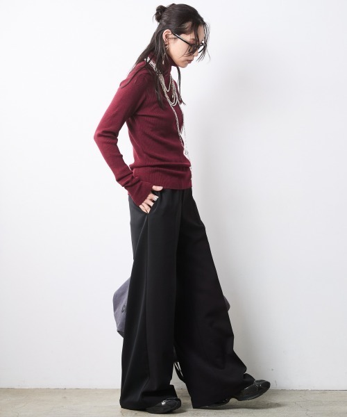 CHIC STYLE(シックスタイル)の「カラーワイドパンツ<大きいサイズ有>シックスタイル(その他パンツ・レディース・レッド/ブラック・5L/4L/3L/LL/L/M)」の21枚目の写真