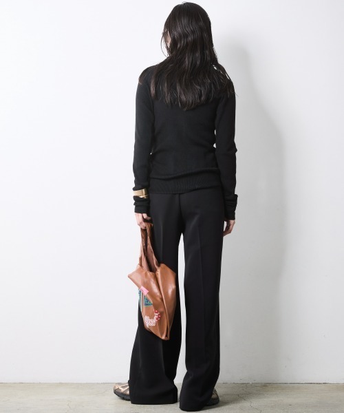 CHIC STYLE(シックスタイル)の「カラーワイドパンツ<大きいサイズ有>シックスタイル(その他パンツ・レディース・レッド/ブラック・5L/4L/3L/LL/L/M)」の3枚目の写真